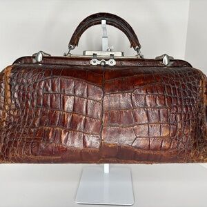 Vintage 1930's Antique Alligator Leather Doctors Bag